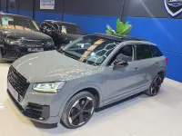 Usado Audi Q2 Black Edition 150 CV (110 kW) 2020 Gris / plata SUV
