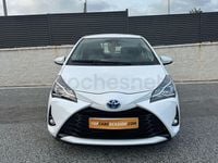 Usado Toyota Yaris Hybrid Advance 100 CV (73 kW) 2017 Blanco Berlina