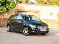 Usado Mercedes B200 139 CV (102 kW) 2014 Negro Monovolumen