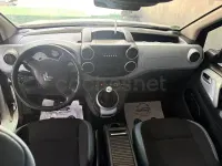 Usado Citroën Berlingo Live 100 CV (73 kW) 2016 Blanco Monovolumen
