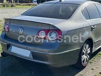 Usado VW Passat Sportline 140 CV (102 kW) 2006 Gris / plata Berlina