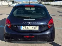 Usado Peugeot 208 Allure 110 CV (80 kW) 2018 Azul Utilitario