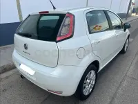 Usado Fiat Punto Easy 95 CV (69 kW) 2013 Blanco Utilitario