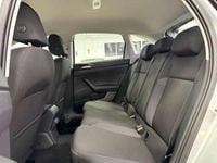 Usado VW Taigo 95 CV (69 kW) 2025 Plateado SUV