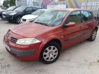 Usado Renault Mégane Dynamique 85 CV (62 kW) 2005 Rojo Berlina