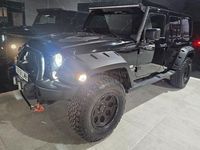 Usado Jeep Wrangler Unlimited Sahara 200 CV (147 kW) 2011 Negro SUV