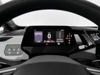 Usado VW ID.3 Pro 150 kW (204 CV) 2025 Blanco glaciar metalizado con techo negro Utilitario