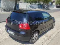 Usado VW Golf V Sportline 105 CV (77 kW) 2007 Negro Berlina