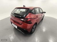 Usado Hyundai i20 99 CV (72 kW) 2024 Dragon red Berlina
