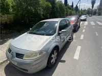 Usado Renault Mégane Dynamique 115 CV (84 kW) 2004 Gris / plata Berlina
