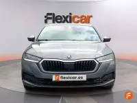 Usado Skoda Octavia Ambition 150 CV (110 kW) 2023 Gris Utilitario
