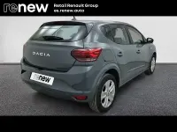 Usado Dacia Sandero Expression 100 CV (73 kW) 2024 Gris escarcha Berlina