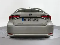 Usado Toyota Corolla Active 122 CV (89 kW) 2021 Gris / plata Berlina