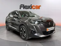 Usado Peugeot 2008 Allure 110 CV (80 kW) 2021 Gris SUV