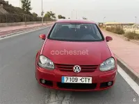 Usado VW Golf IV Sportline 105 CV (77 kW) 2005 Rojo Berlina