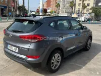 Usado Hyundai Tucson 115 CV (84 kW) 2016 Gris / plata SUV