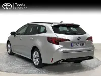 Usado Toyota Corolla Active 140 CV (102 kW) 2025 Gris / plata Familiar