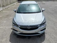 Usado Opel Astra Dynamic 110 CV (80 kW) 2016 Gris / plata Familiar