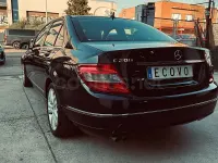 Usado Mercedes C200 Avantgarde 136 CV (100 kW) 2010 Azul Berlina