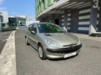 Usado Peugeot 206 75 CV (55 kW) 2006 Beige Berlina