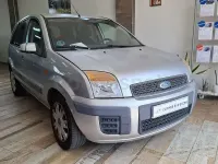 Usado Ford Fusion Ambiente 80 CV (58 kW) 2008 Gris / plata Utilitario