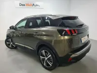Usado Peugeot 3008 Allure 130 CV (95 kW) 2021 Verde SUV