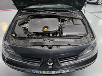 Usado Renault Laguna II Authentique 110 CV (80 kW) 2006 Gris / plata Berlina