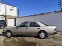 Usado Mercedes E300 109 CV (80 kW) 1990 Beige Berlina
