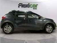 Usado Dacia Sandero Comfort 101 CV (74 kW) 2022 Gris Berlina
