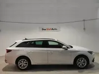Usado Seat Leon Style 116 CV (85 kW) 2025 Blanco Familiar