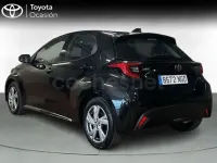 Usado Toyota Yaris Hybrid Active 116 CV (85 kW) 2025 Negro Berlina