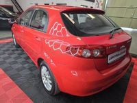 Usado Chevrolet Lacetti SX 109 CV (80 kW) 2005 Rojo Berlina