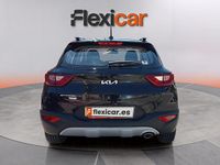 Usado Kia Stonic 101 CV (74 kW) 2022 Negro SUV