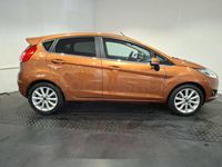 Usado Ford Fiesta Titanium 125 HP (91 kW) 2015 Castanho Citadino