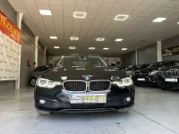 Usado BMW 318 Comfort Edition 150 CV (110 kW) 2017 Negro Berlina