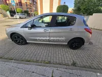 Usado Peugeot 308 110 CV (80 kW) 2008 Gris / plata Berlina