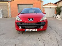 Usado Peugeot 207 110 CV (80 kW) 2007 Rojo Berlina