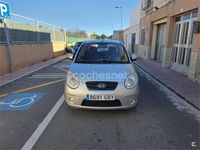 Usado Kia Picanto 65 CV (47 kW) 2008 Gris / plata Utilitario