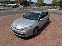 Usado Renault Laguna III Authentique 131 CV (96 kW) 2009 Gris / plata Familiar
