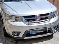Usado Fiat Freemont 140 CV (102 kW) 2011 Gris / plata SUV