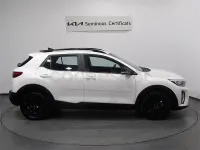 Usado Kia Stonic 100 CV (73 kW) 2024 Blanco SUV