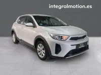 Usado Kia Stonic 84 CV (61 kW) 2022 Gris SUV