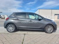 Usado Peugeot 208 Signature Sky 82 CV (60 kW) 2019 Gris / plata Utilitario