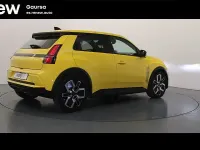 Usado Renault 5 E-Tech Techno 88 kW (120 CV) 2025 Amarillo Berlina