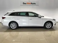 Usado Seat Leon Style 116 CV (85 kW) 2025 Blanco Familiar