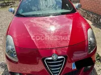 Usado Alfa Romeo Giulietta Distinctive 120 CV (88 kW) 2011 Rojo Utilitario