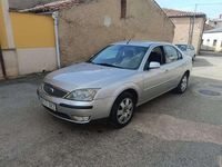 Usado Ford Mondeo Ambiente 116 CV (85 kW) 2003 Gris Berlina