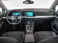 Usado VW Golf VIII Life 110 CV (80 kW) 2024 Gris / plata Familiar