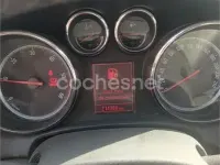 Usado Opel Astra Enjoy 110 CV (80 kW) 2012 Negro Familiar