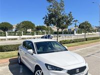 Usado Seat Leon Style 130 CV (95 kW) 2024 Blanco Berlina